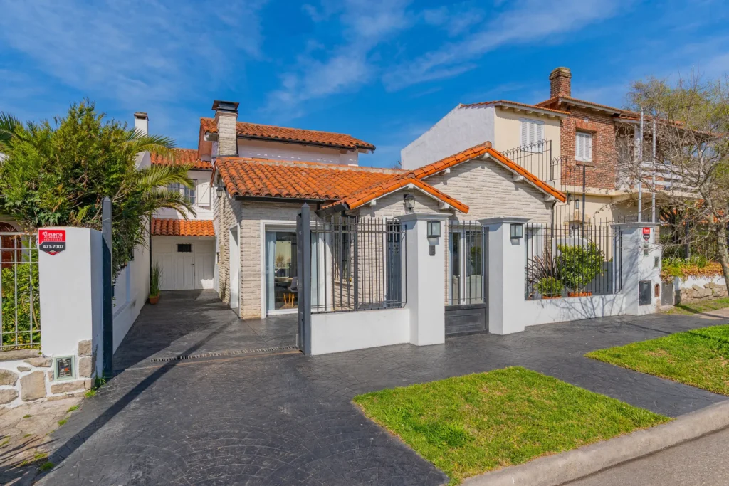 Silva Propiedades · Casa Los Troncos